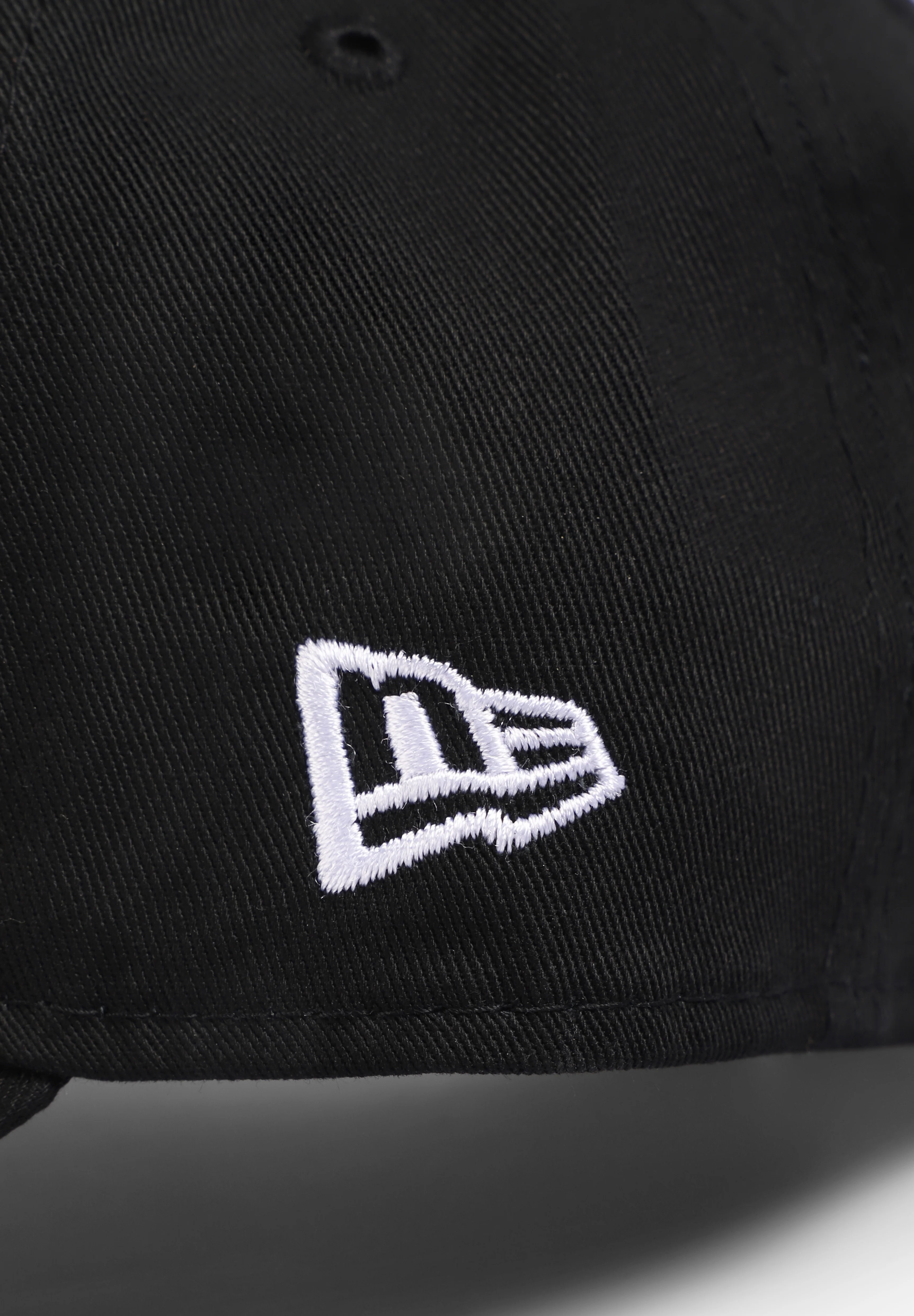 NEW ERA | GORRA LEAGUE ESSENTIAL 9FORTY NY YANKEES - Image 4